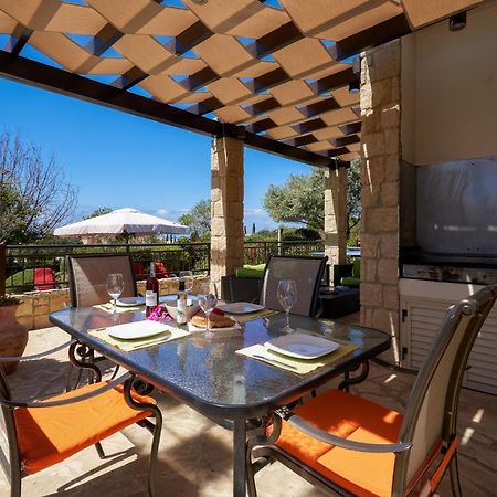 3 Bedroom Villa Madelini With Private Pool, Aphrodite Hills Resort Куклия Екстериор снимка