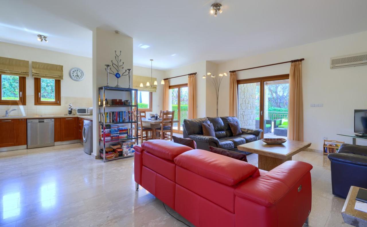 3 Bedroom Villa Madelini With Private Pool, Aphrodite Hills Resort Куклия Екстериор снимка